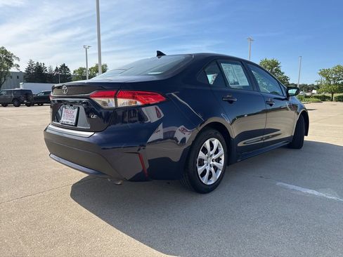 Used 2020 Toyota Corolla LE FWD image 3