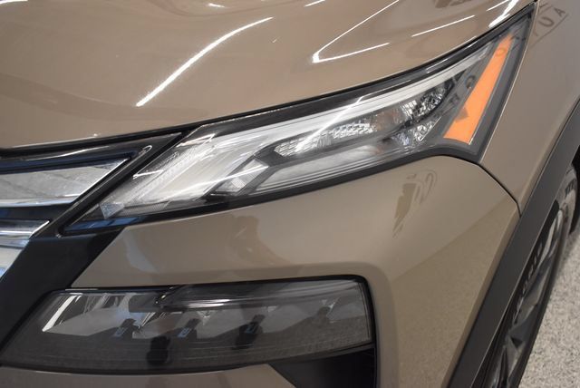 Used 2025 Nissan Rogue SV AWD/4WD image 15