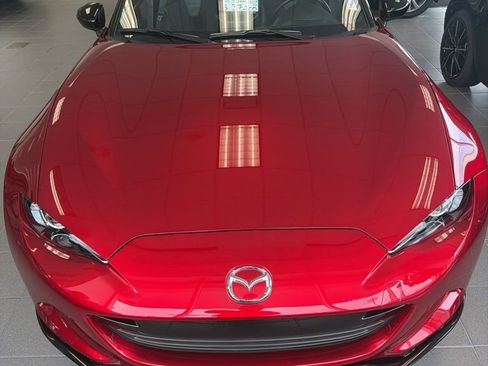 Certified 2025 MAZDA MX-5 Miata Club w/ Brembo/BBS Recaro Package image 14