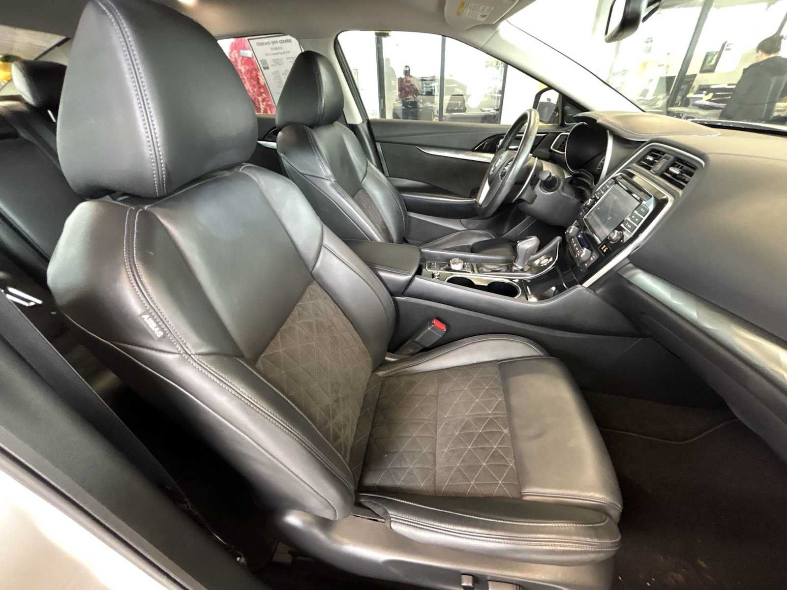 Used 2016 Nissan Maxima SR FWD image 26