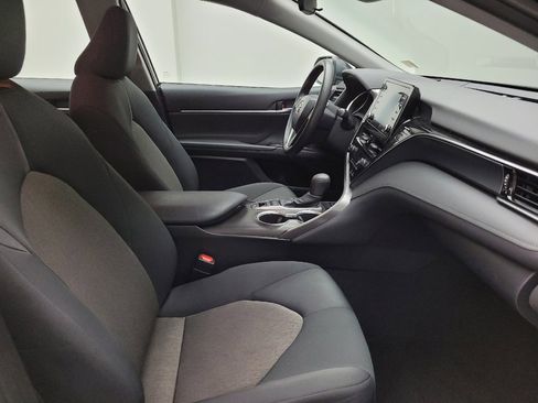 Used 2022 Toyota Camry LE FWD image 21