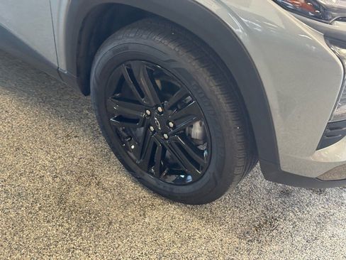 Used 2025 Chevrolet Trax ACTIV w/ Driver Confidence Package image 4