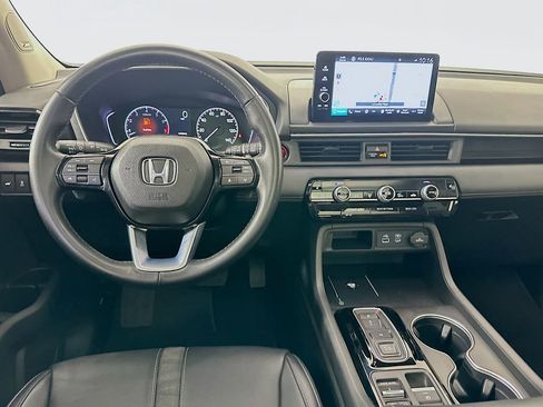 Certified 2024 Honda Pilot Touring image 23