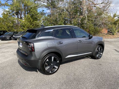 Used 2025 Nissan Kicks SR image 5