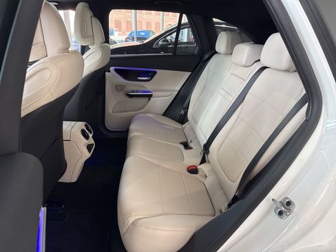 Certified 2025 Mercedes-Benz GLC 300 4MATIC image 17