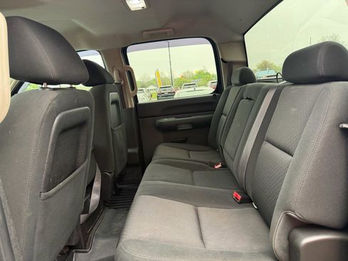 Used 2013 Chevrolet Silverado 2500 LT w/ Interior Plus Package image 17