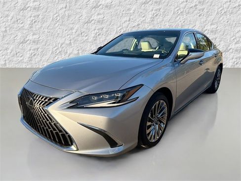 New 2025 Lexus ES 350 Ultra Luxury image 7