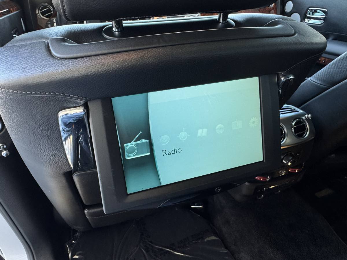 Used 2014 Rolls-Royce Ghost RWD image 21