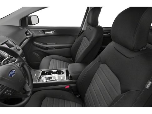 Used 2020 Ford Edge SE image 8