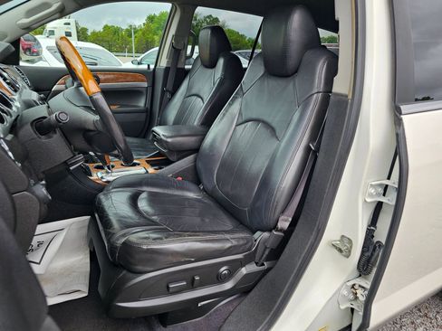 Used 2010 Buick Enclave CXL FWD image 4