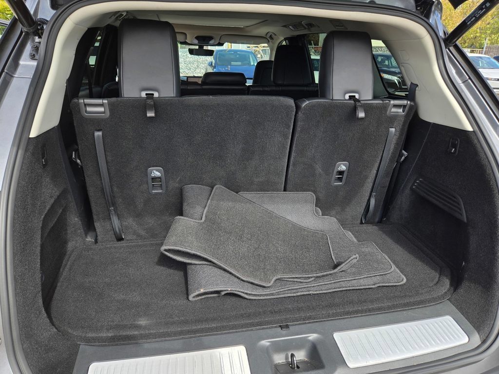 Used 2023 INFINITI QX60 Luxe w/ Cargo Package AWD/4WD image 34