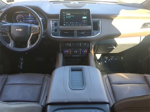 Used 2022 Chevrolet Suburban High Country image 14