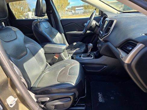 Used 2014 Jeep Cherokee Limited AWD/4WD image 18