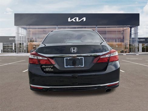 Used 2017 Honda Accord LX image 5