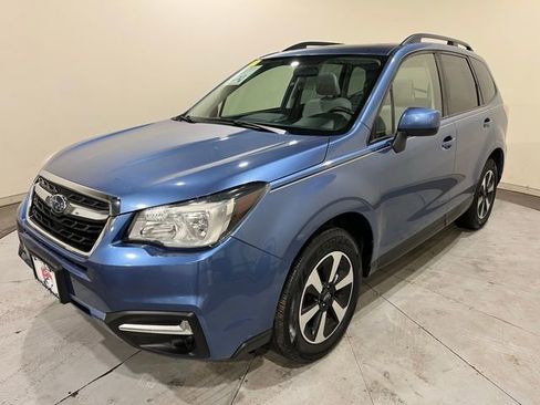 Used 2018 Subaru Forester 2.5i Premium w/ All-Weather Package AWD/4WD image 7