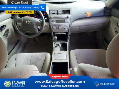 Used 2011 Toyota Camry image 11