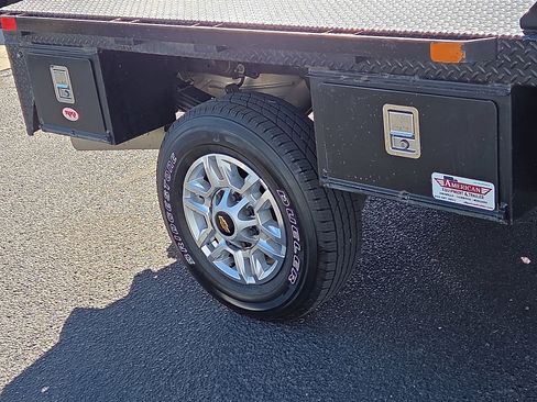 Used 2024 Chevrolet Silverado 2500 W/T w/ WT Convenience Package image 9