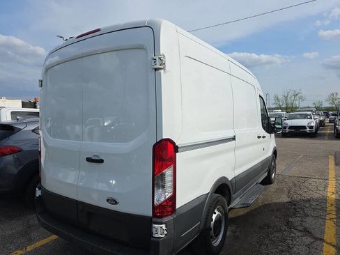 Used 2017 Ford Transit 250 130 Medium Roof RWD image 3