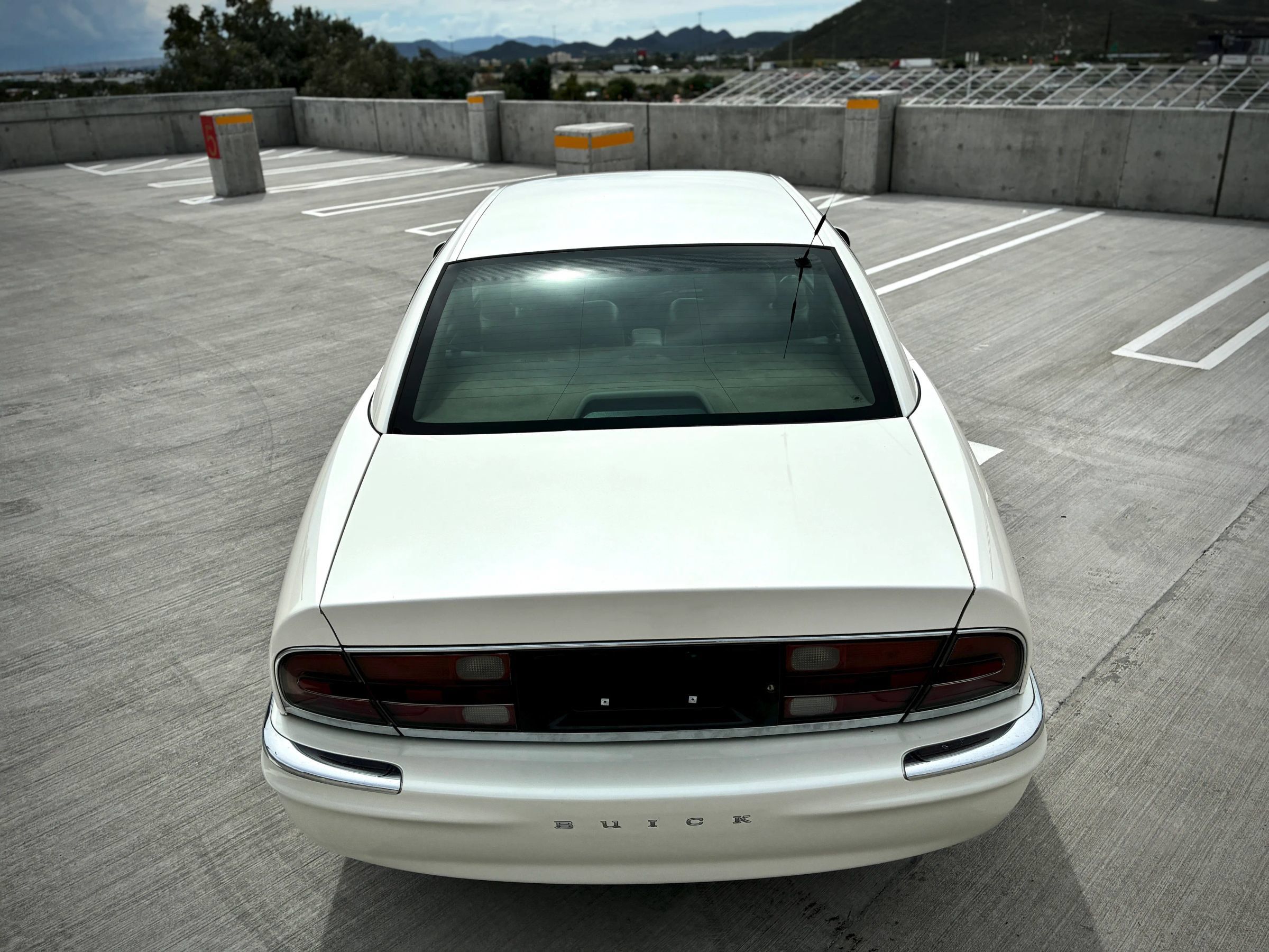 Used 2002 Buick Park Avenue w/ Prestige Pkg FWD image 12