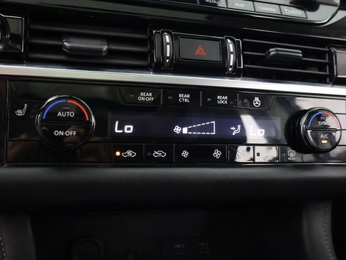 Used 2023 Nissan Pathfinder SL w/ SL Premium Package AWD/4WD image 56