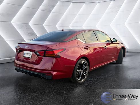 Used 2023 Nissan Altima 2.5 SR image 5