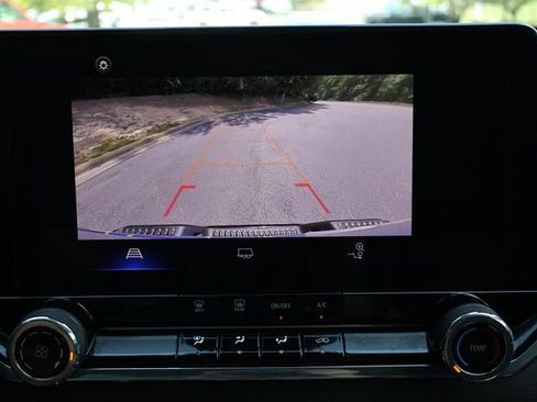 Used 2024 Chevrolet Colorado Trail Boss AWD/4WD image 13