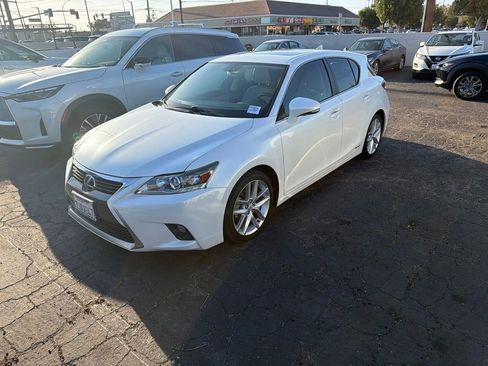 Used 2015 Lexus CT 200h FWD image 2