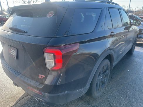 Used 2021 Ford Explorer ST w/ Equipment Group 401A image 2