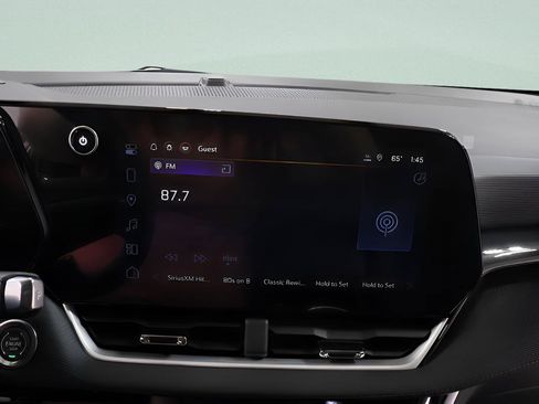 New 2026 Chevrolet Equinox LT w/ Convenience Package II FWD image 10