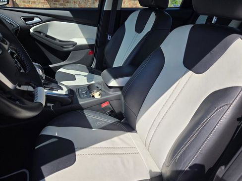 Used 2013 Ford Focus Titanium image 21
