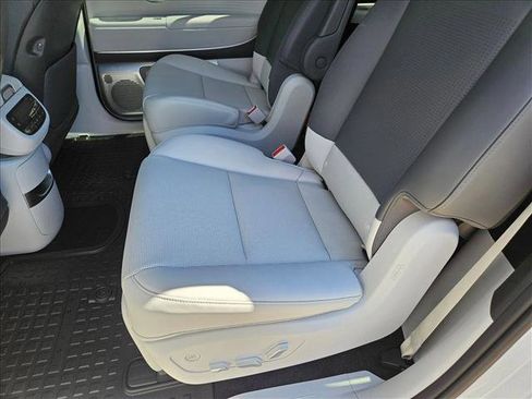 New 2026 Hyundai Ioniq 9 Limited image 18