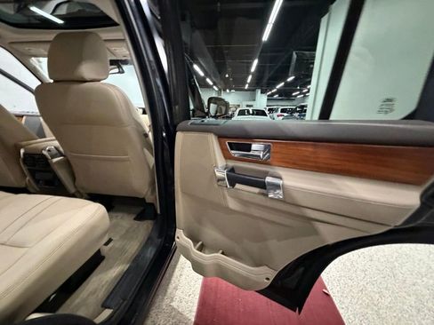 Used 2014 Land Rover LR4 HSE image 31