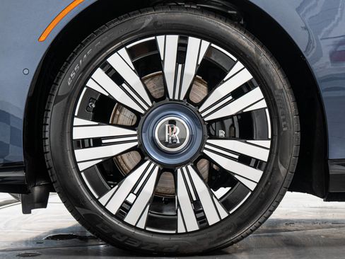 Used 2025 Rolls-Royce Spectre w/ Spectre Launch Package AWD/4WD image 10