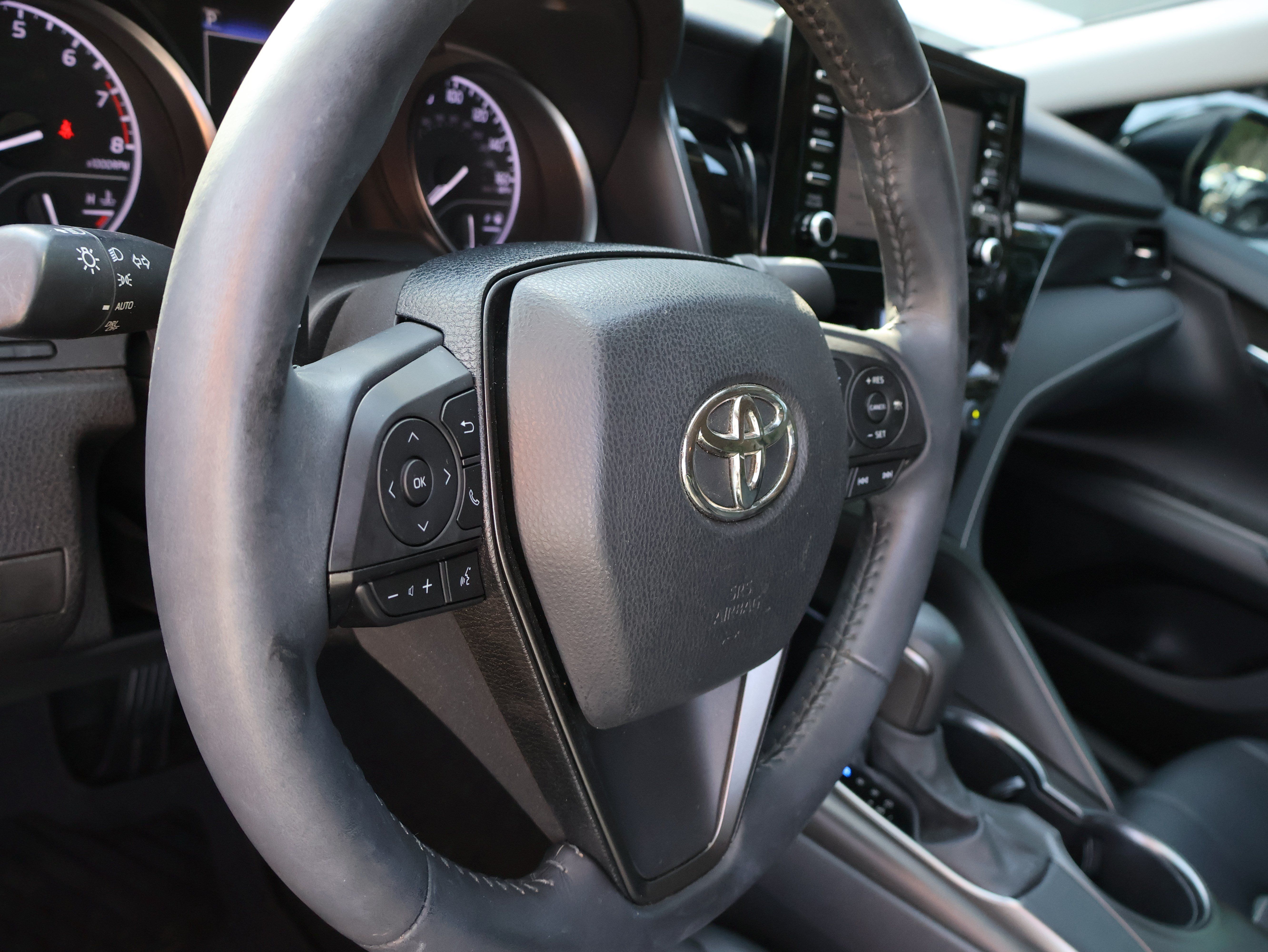 Used 2021 Toyota Camry SE FWD image 25