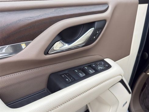 Used 2021 GMC Yukon Denali w/ Denali Ultimate Package image 18