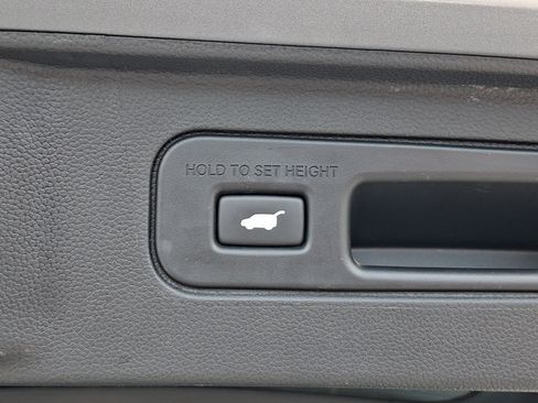 Certified 2025 Honda Pilot EX-L image 33