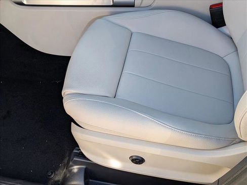 New 2026 Mercedes-Benz GLB 250 4MATIC image 4