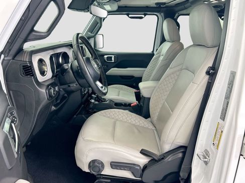 Used 2023 Jeep Wrangler Altitude image 18
