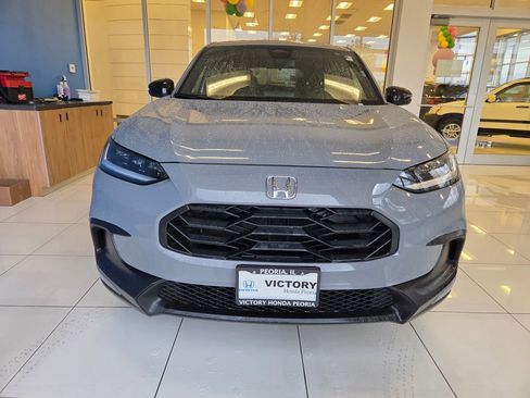 Certified 2025 Honda HR-V Sport image 2