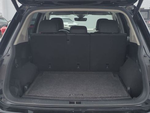 Used 2022 Volkswagen Tiguan SE image 31