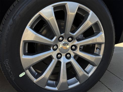 New 2026 Chevrolet Tahoe Premier image 9