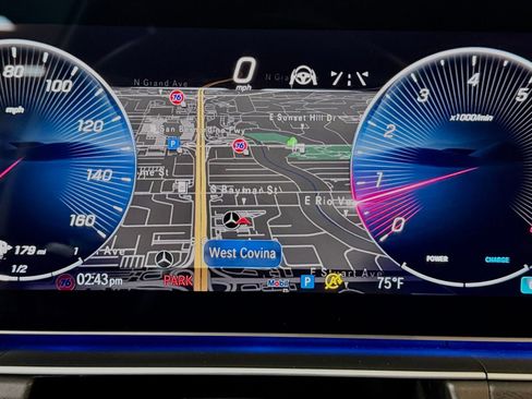 Used 2025 Mercedes-Benz GLS 450 4MATIC image 26