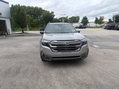 Used 2025 Subaru Forester Limited AWD/4WD image 7