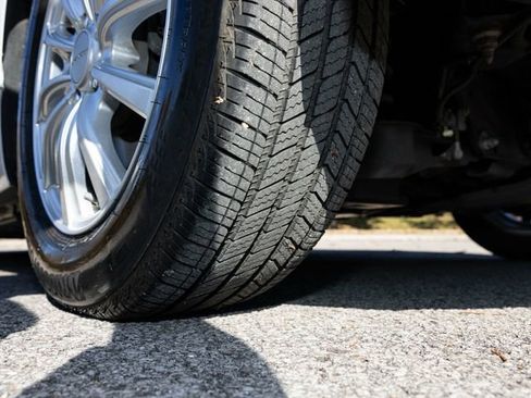 Used 2021 Toyota Prius AWD image 69