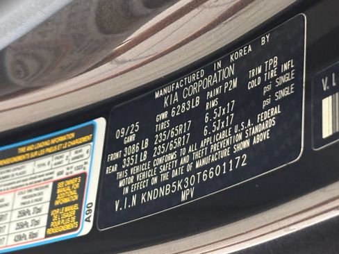 Used 2026 Kia Carnival FWD image 27