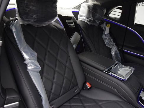 New 2026 Mercedes-Benz Maybach S 580 4MATIC image 19