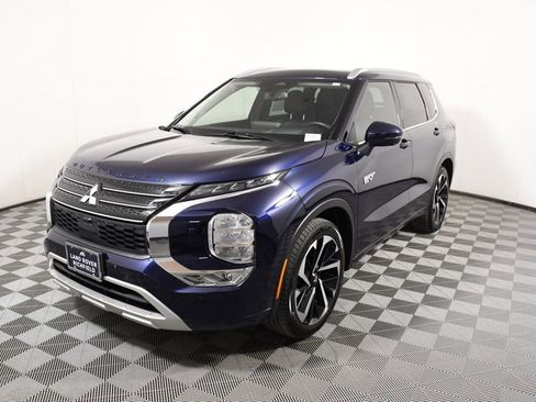 Used 2023 Mitsubishi Outlander SEL image 1