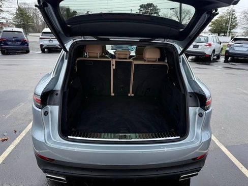 Used 2021 Porsche Cayenne AWD/4WD image 10