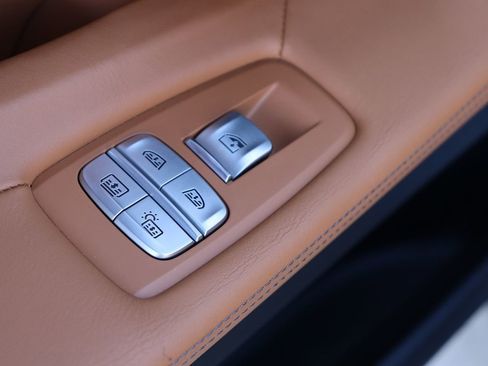 Used 2017 BMW 750i xDrive image 48