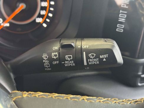 Used 2025 Jeep Wrangler Unlimited Sahara AWD/4WD image 24